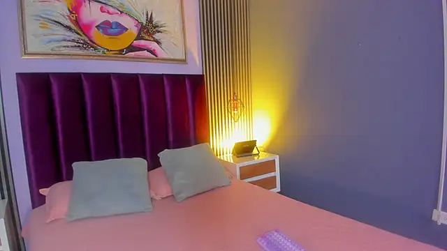 LauraAristizabal online show from 2, 4, 2026