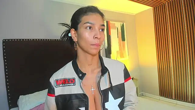 LauraAristizabal online show from 19, 2, 2026