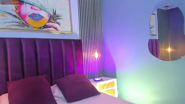 Snapshot of LauraAristizabal chatting on 30, 10, 2025 LauraAristizabal online show from 30, 10, 2025