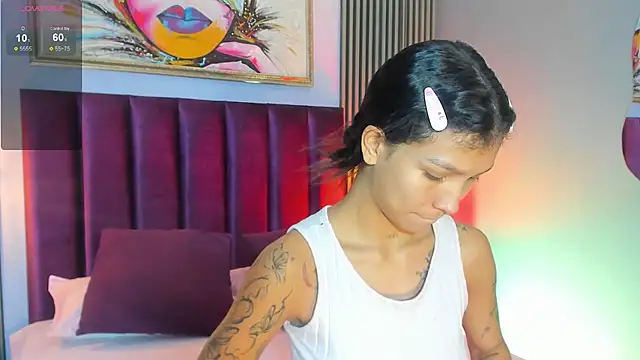 Snapshot of LauraAristizabal chatting on 6, 11, 2025 LauraAristizabal online show from 6, 11, 2025