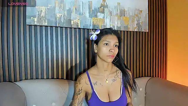 LauraAristizabal online show from 30, 9, 2025