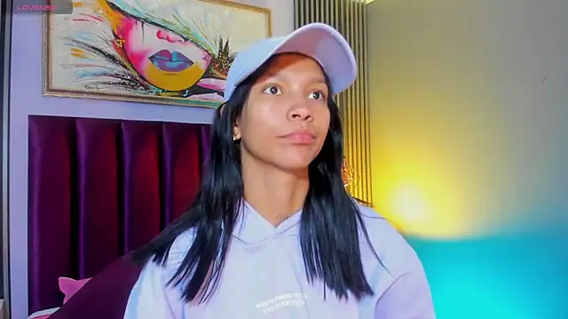 LauraAristizabal online show from 3, 2, 2026