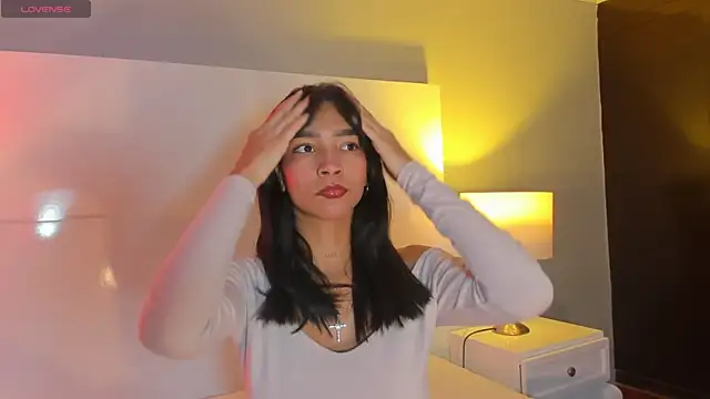 LauraAristizabal online show from 22, 2, 2026