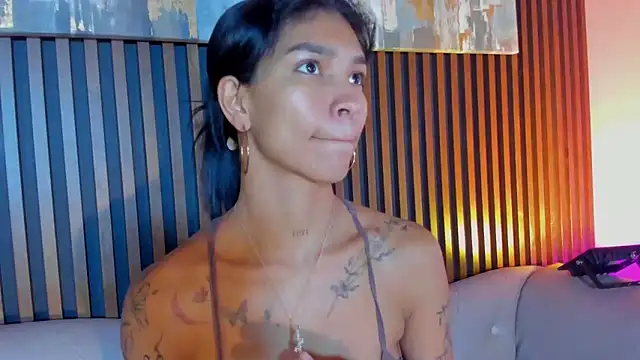 LauraAristizabal online show from 17, 2, 2026