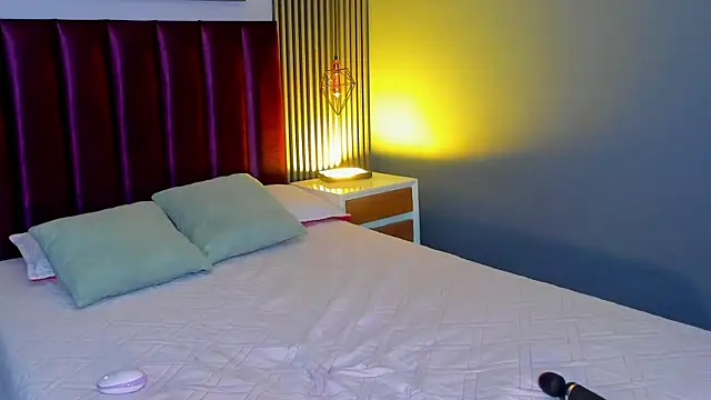 LauraAristizabal online show from 28, 3, 2026