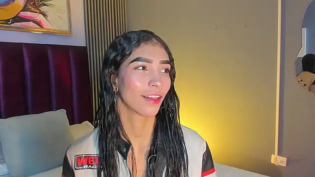 Snapshot of LauraAristizabal chatting on 20, 6, 2026 LauraAristizabal online show from 20, 6, 2026