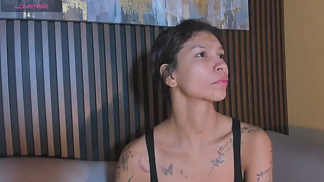 LauraAristizabal online show from 19, 9, 2025