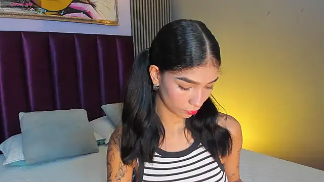 Snapshot of LauraAristizabal chatting on 16, 6, 2026 LauraAristizabal online show from 16, 6, 2026