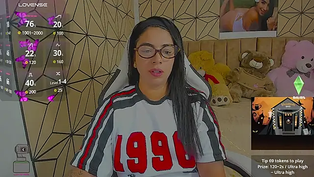 Snapshot of vane_lopez_ chatting on 28, 10, 2025 vane lopez online show from 28, 10, 2025