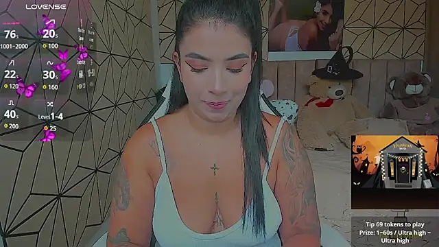 Snapshot of vane_lopez_ chatting on 18, 10, 2025 vane lopez online show from 18, 10, 2025