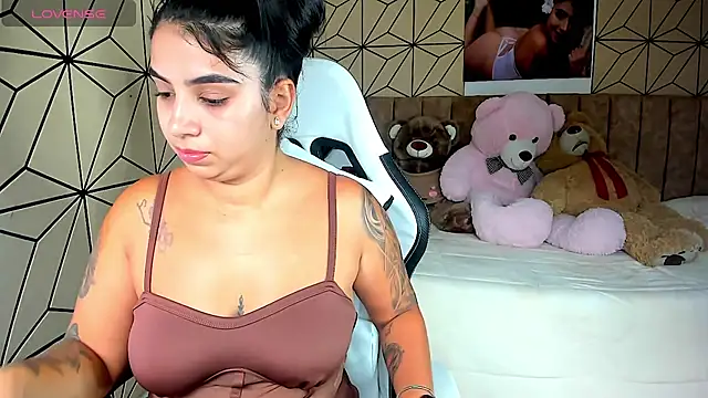 Snapshot of vane_lopez_ chatting on 5, 11, 2025 vane lopez online show from 5, 11, 2025