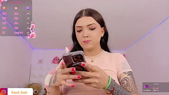 Snapshot of Karol_Green_Motorcycle chatting on 9, 4, 2026 Karol Green Motorcycle online show from 9, 4, 2026