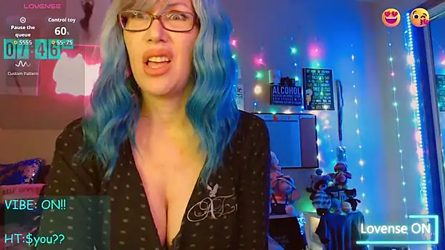 EmmaIsHere online show from 11, 11, 2025