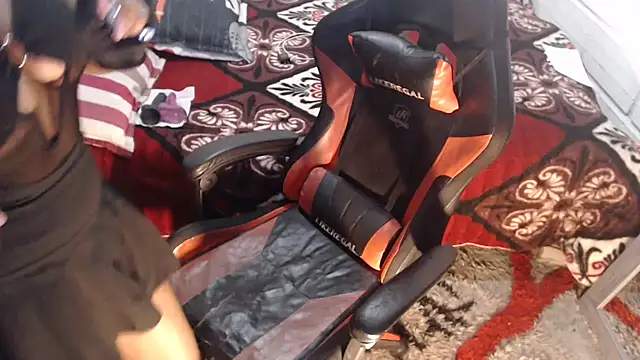 sexyjustin202 online show from 11, 2, 2026