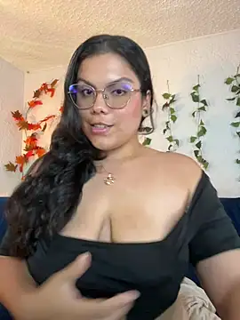 Snapshot of kittylu__ chatting on 2, 6, 2026 kittylu online show from 2, 6, 2026