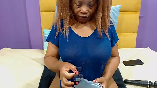 Snapshot of PeachAss4UU chatting on 27, 11, 2025 PeachAss4UU online show from 27, 11, 2025