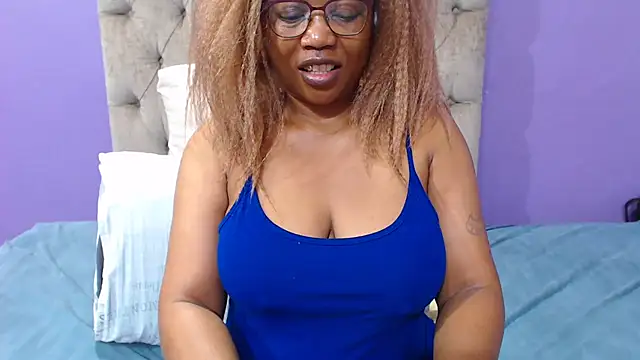 Snapshot of PeachAss4UU chatting on 15, 5, 2026 PeachAss4UU online show from 15, 5, 2026
