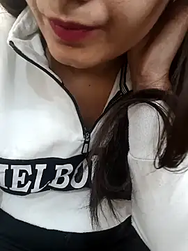 CuteSarikaLIVE online show from 29, 11, 2025