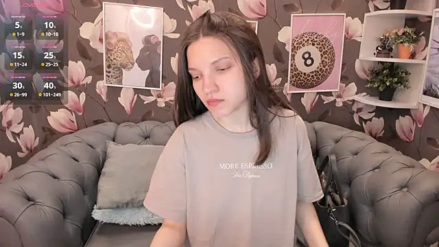 Snapshot of MelaniGrand chatting on 14, 6, 2026 MelaniGrand online show from 14, 6, 2026
