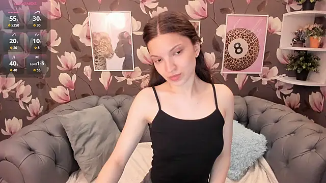 Snapshot of MelaniGrand chatting on 7, 6, 2026 MelaniGrand online show from 7, 6, 2026