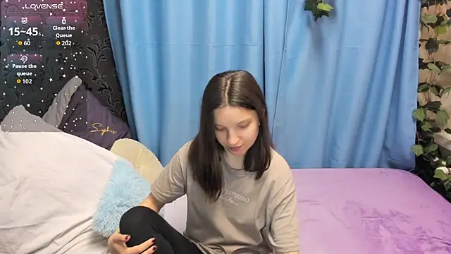 Snapshot of MelaniGrand chatting on 1, 11, 2025 MelaniGrand online show from 1, 11, 2025