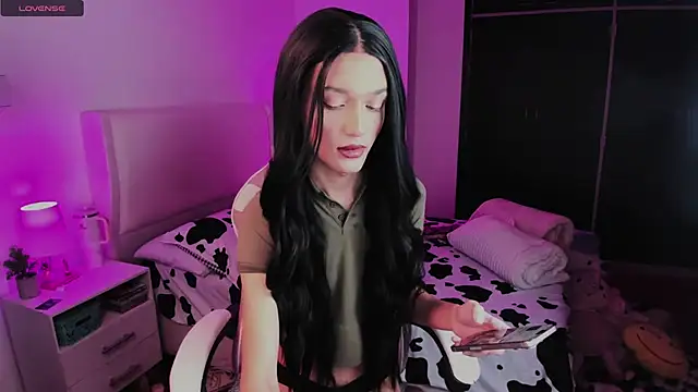 Snapshot of Ainhoads chatting on 4, 11, 2025 Ainhoads online show from 4, 11, 2025