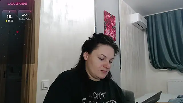 Snapshot of Stacy_Davice chatting on 14, 10, 2025 Stacy Davice online show from 14, 10, 2025