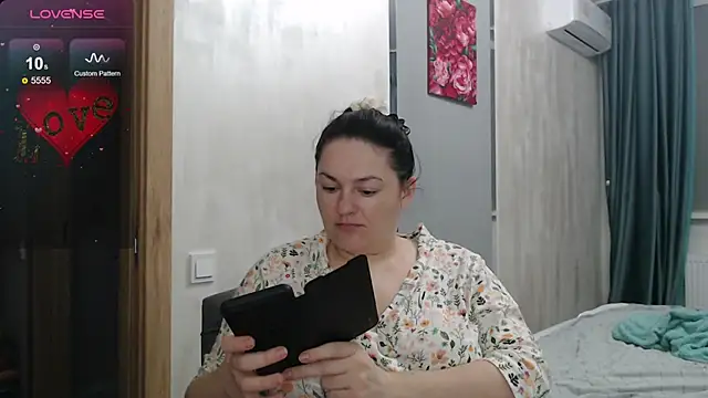 Snapshot of Stacy_Davice chatting on 9, 10, 2025 Stacy Davice online show from 9, 10, 2025