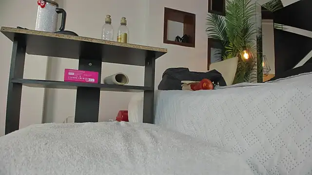 Snapshot of candy_sweet_ chatting on 8, 10, 2025 candy sweet online show from 8, 10, 2025