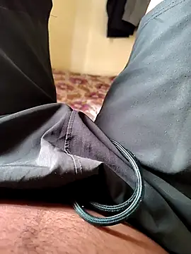 Snapshot of Mallupaiyanaachu chatting on 24, 11, 2025 Mallupaiyanaachu online show from 24, 11, 2025