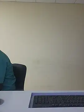 Snapshot of Mallupaiyanaachu chatting on 15, 7, 2026 Mallupaiyanaachu online show from 15, 7, 2026