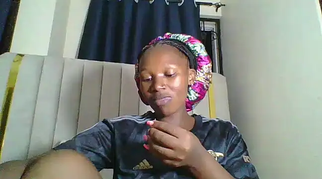 Snapshot of CuteJ chatting on 24, 2, 2025 CuteJ online show from 24, 2, 2025