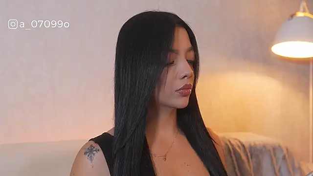 sarah hiill online show from 19, 12, 2025