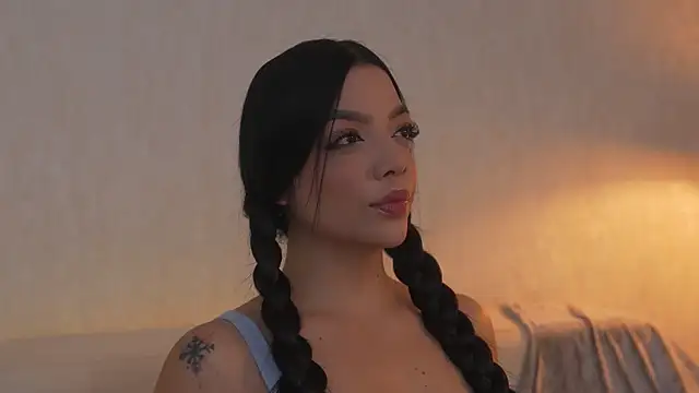 sarah hiill online show from 28, 3, 2026