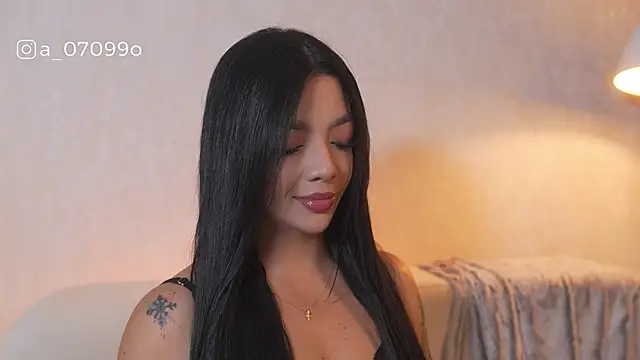 sarah hiill online show from 18, 12, 2025