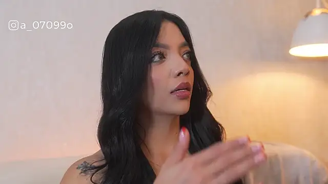 sarah hiill online show from 15, 12, 2025