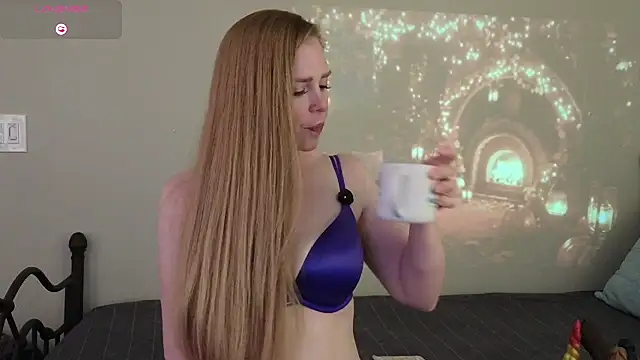 CharlotteDoe online show from 6, 11, 2025