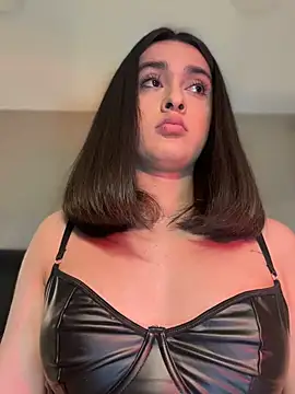 Snapshot of MiahWindsor chatting on 22, 6, 2026 MiahWindsor online show from 22, 6, 2026