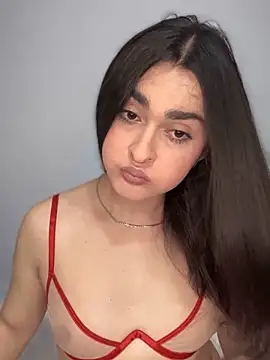 Snapshot of MiahWindsor chatting on 4, 2, 2025 MiahWindsor online show from 4, 2, 2025