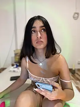 Snapshot of MiahWindsor chatting on 22, 10, 2025 MiahWindsor online show from 22, 10, 2025