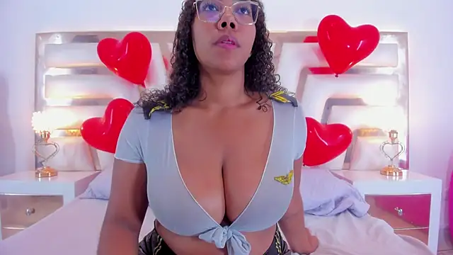 Aisharhodes00 online show from 15, 2, 2025