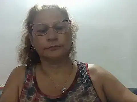 Snapshot of charrysexy1 chatting on 10, 12, 2024 charrysexy1 online show from 10, 12, 2024