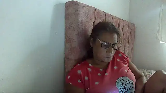 charrysexy1 online show from 16, 12, 2025