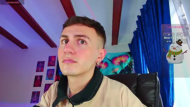 Snapshot of dimitri-bilak chatting on 6, 12, 2024 dimitri-bilak online show from 6, 12, 2024
