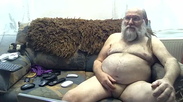 Snapshot of SexySantaC chatting on 16, 3, 2025 SexySantaC online show from 16, 3, 2025