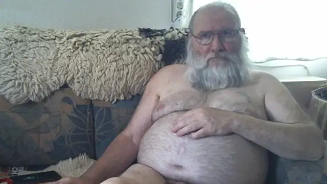 Snapshot of SexySantaC chatting on 8, 9, 2025 SexySantaC online show from 8, 9, 2025