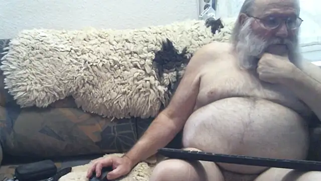 Snapshot of SexySantaC chatting on 21, 10, 2025 SexySantaC online show from 21, 10, 2025