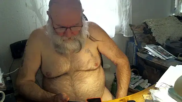 Snapshot of SexySantaC chatting on 25, 9, 2025 SexySantaC online show from 25, 9, 2025