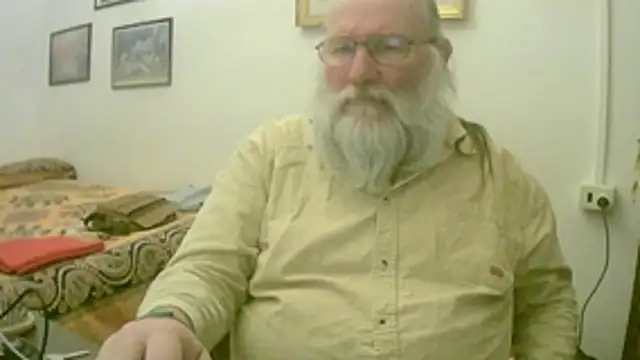 Snapshot of SexySantaC chatting on 4, 5, 2026 SexySantaC online show from 4, 5, 2026