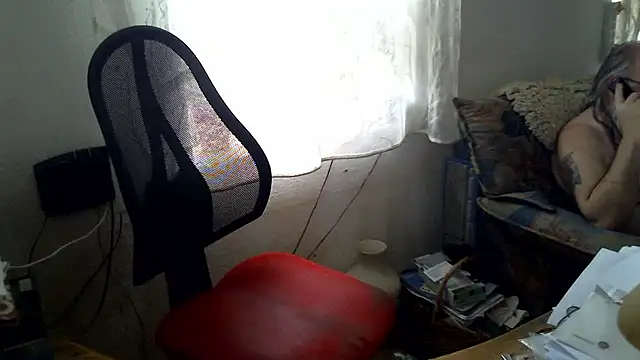 Snapshot of SexySantaC chatting on 5, 10, 2025 SexySantaC online show from 5, 10, 2025